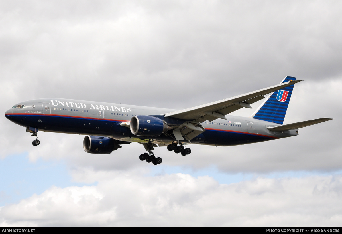 Aircraft Photo of N223UA | Boeing 777-222/ER | United Airlines | AirHistory.net #756942