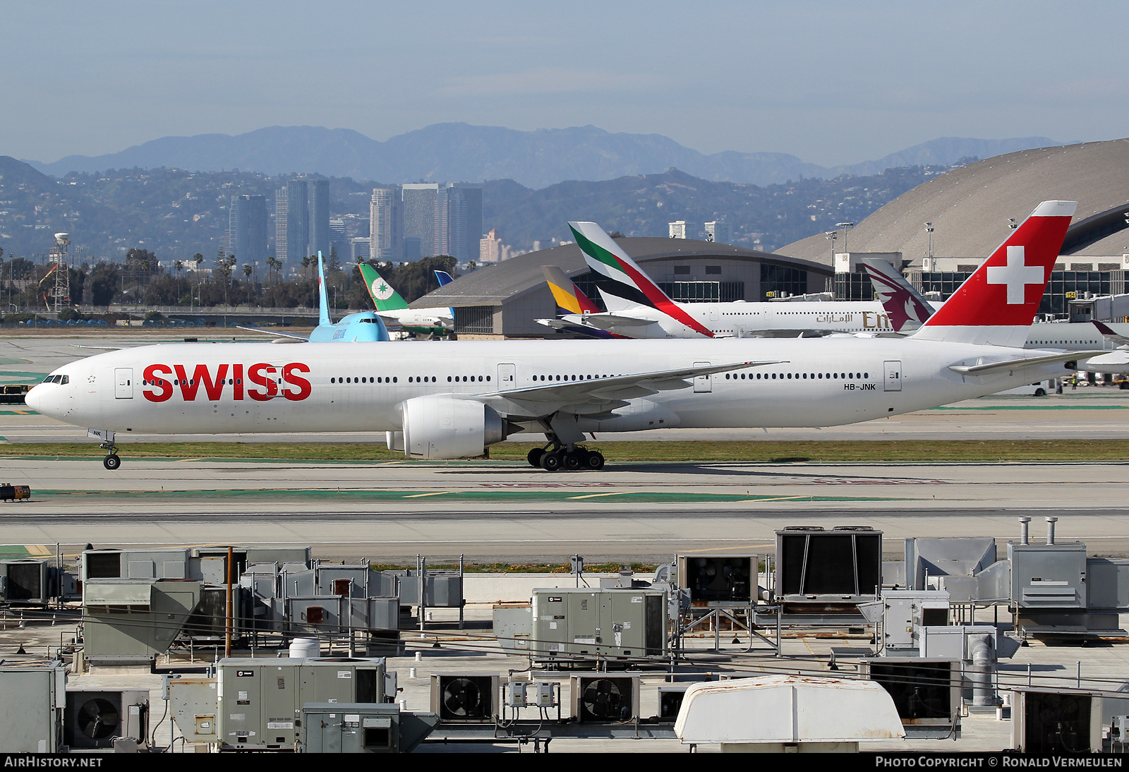 Aircraft Photo of HB-JNK | Boeing 777-300/ER | Swiss International Air Lines | AirHistory.net #757010