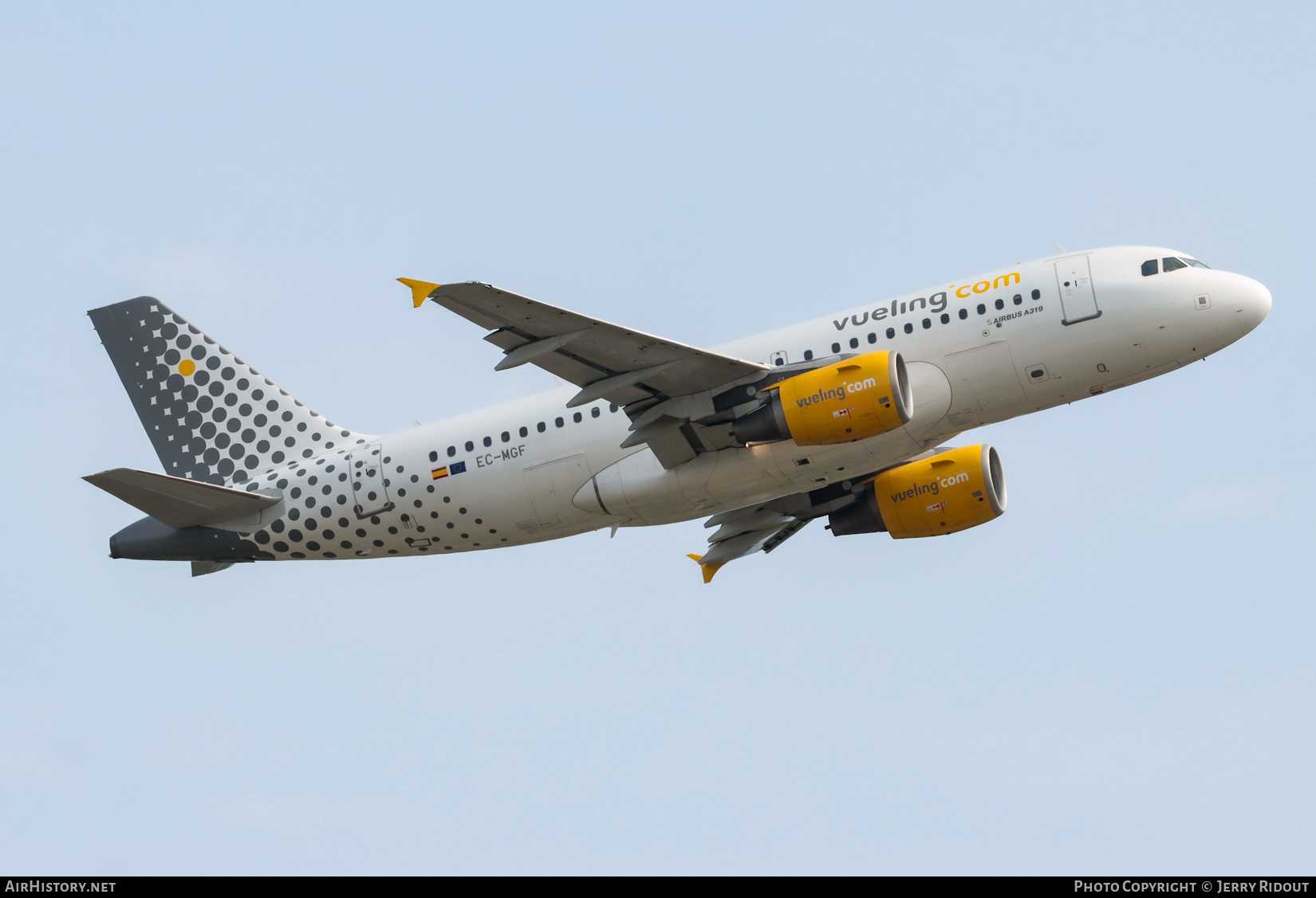 Aircraft Photo of EC-MGF | Airbus A319-111 | Vueling Airlines | AirHistory.net #757018