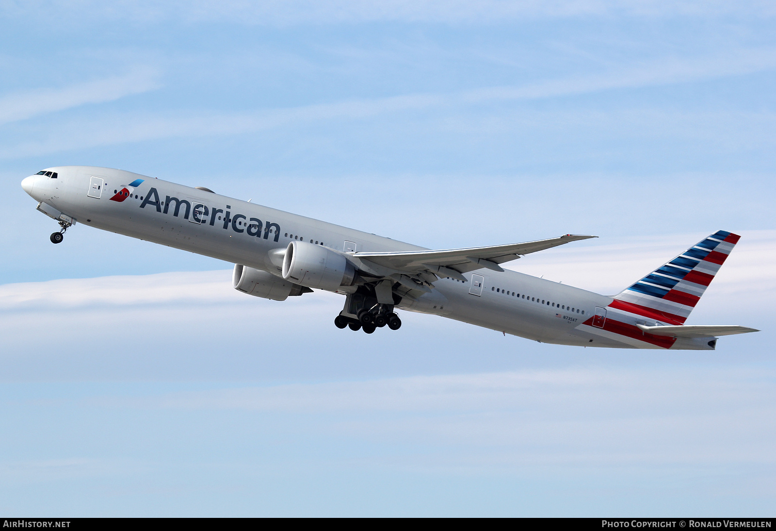Aircraft Photo of N735AT | Boeing 777-323/ER | American Airlines | AirHistory.net #757037