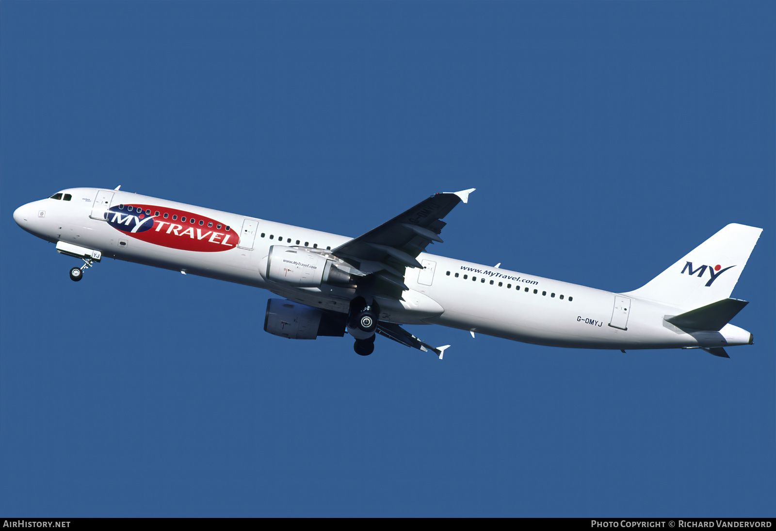 Aircraft Photo of G-OMYJ | Airbus A321-211 | MyTravel Airways | AirHistory.net #757090