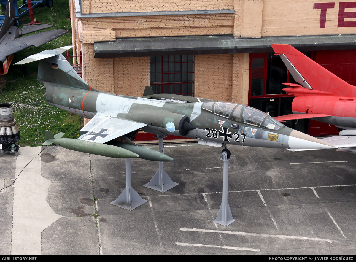 Aircraft Photo of 2827 | Lockheed TF-104G Starfighter | Germany - Air Force | AirHistory.net #757115