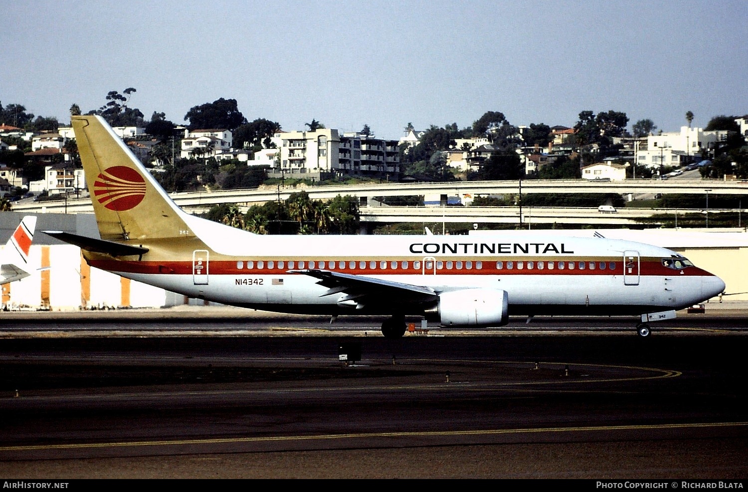 Aircraft Photo of N14342 | Boeing 737-3T0 | Continental Airlines | AirHistory.net #757373