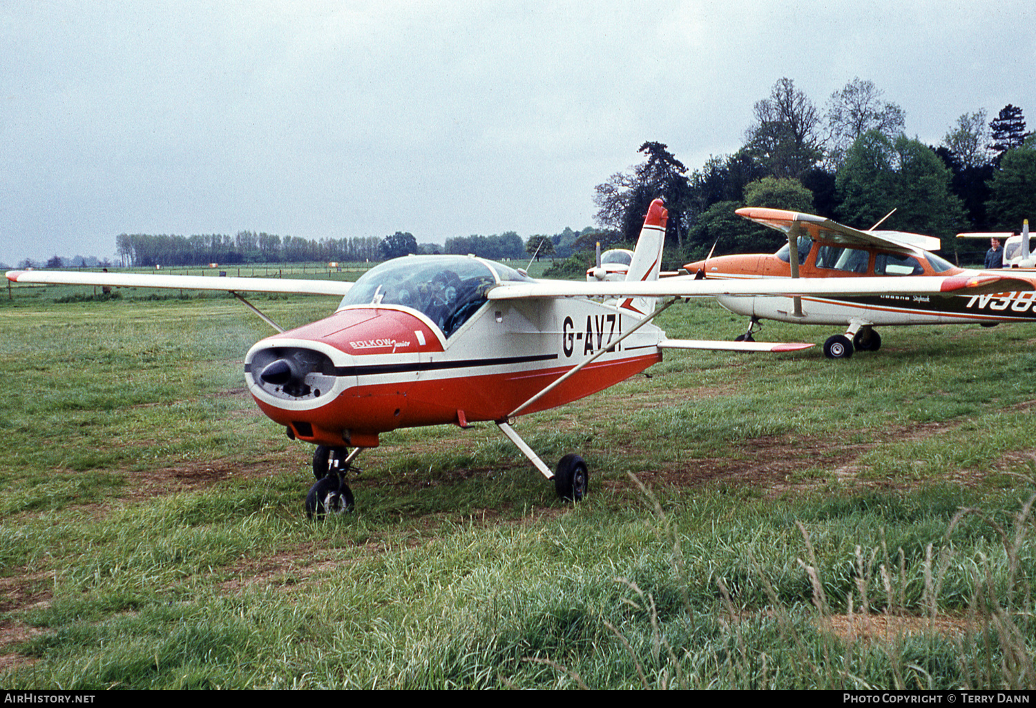 Aircraft Photo of G-AVZI | Bölkow Bo-208C Junior | AirHistory.net #757437