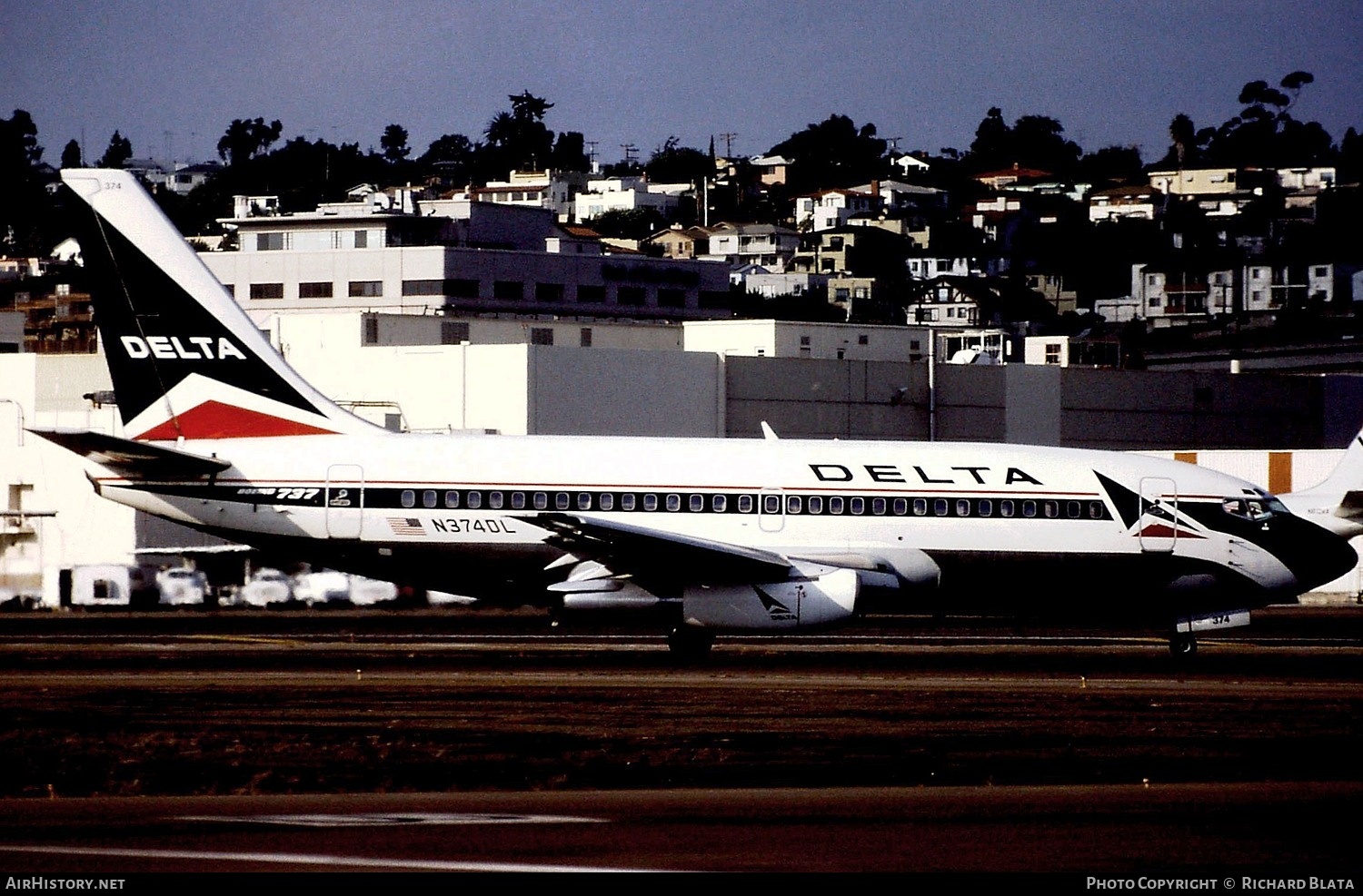 Aircraft Photo of N374DL | Boeing 737-247/Adv | Delta Air Lines | AirHistory.net #757542