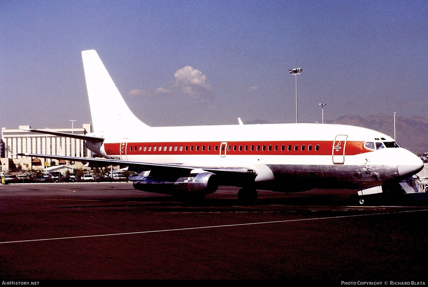 Aircraft Photo of N4510W | Boeing 737-247 | AirHistory.net #757562