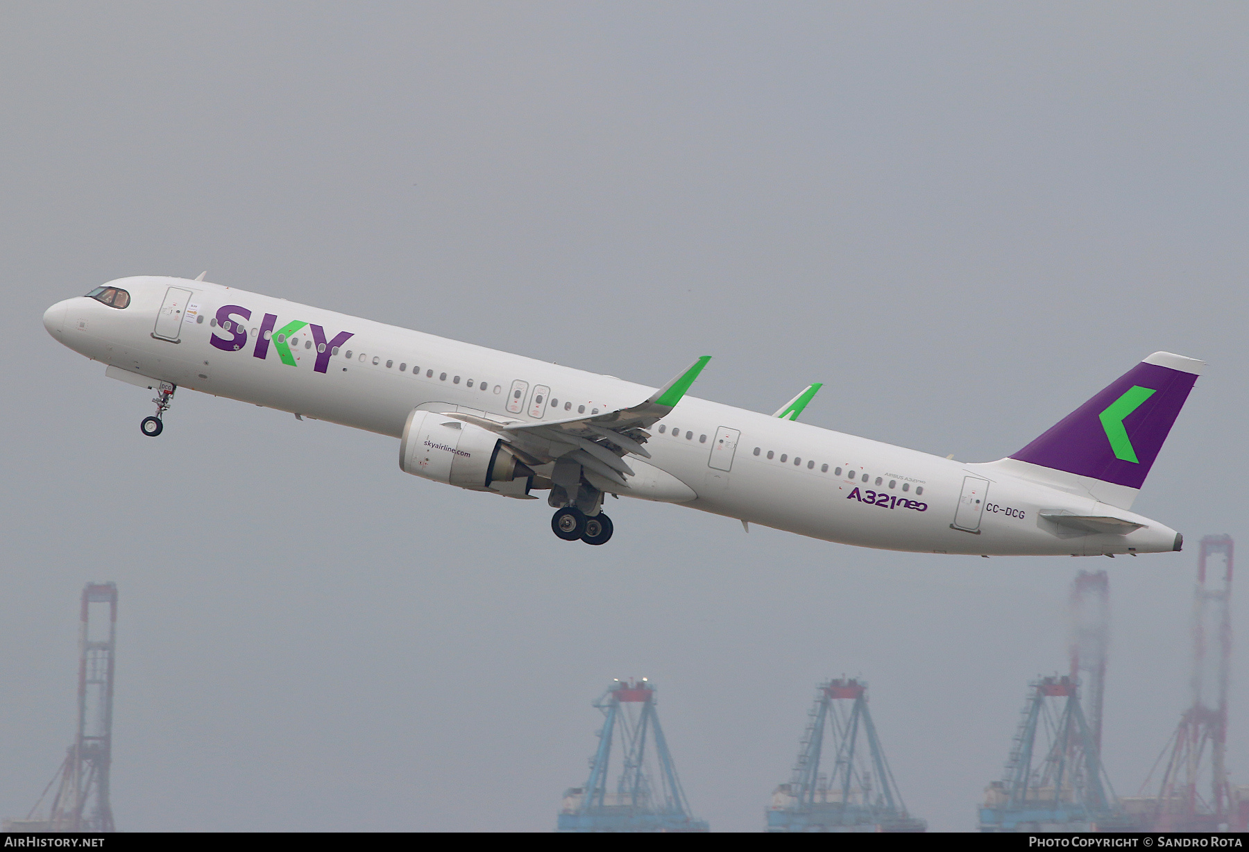 Aircraft Photo of CC-DCG | Airbus A321-251NX | Sky Airline | AirHistory.net #757589