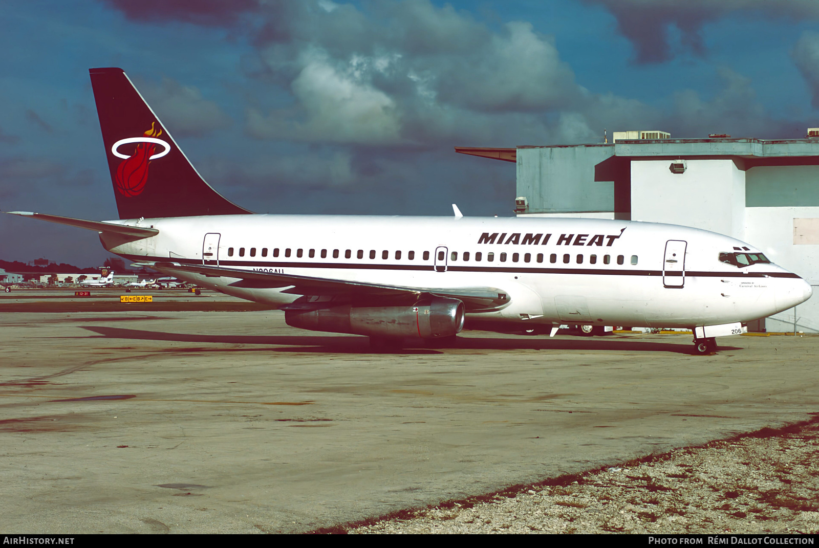 Aircraft Photo of N206AU | Boeing 737-201 | Miami Heat | AirHistory.net #757591