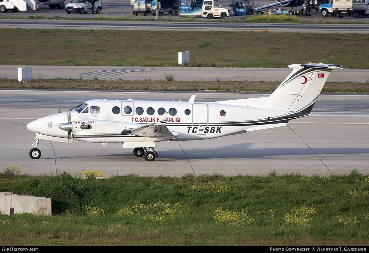 Aircraft Photo of TC-SBK | Hawker Beechcraft 350C King Air (B300C) | T.C. Sağlık Bakanlığı - Republic of Turkey Ministry of Health | AirHistory.net #757595
