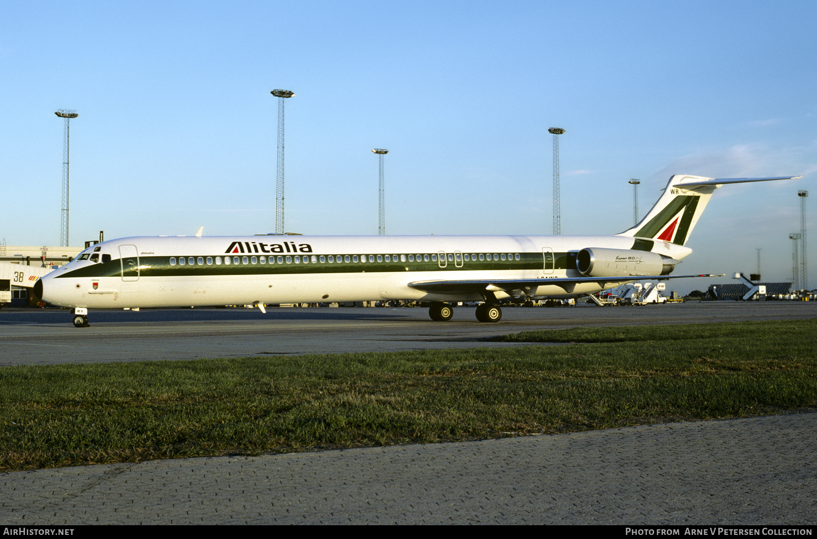 Aircraft Photo of I-DAWR | McDonnell Douglas MD-82 (DC-9-82) | Alitalia | AirHistory.net #757750