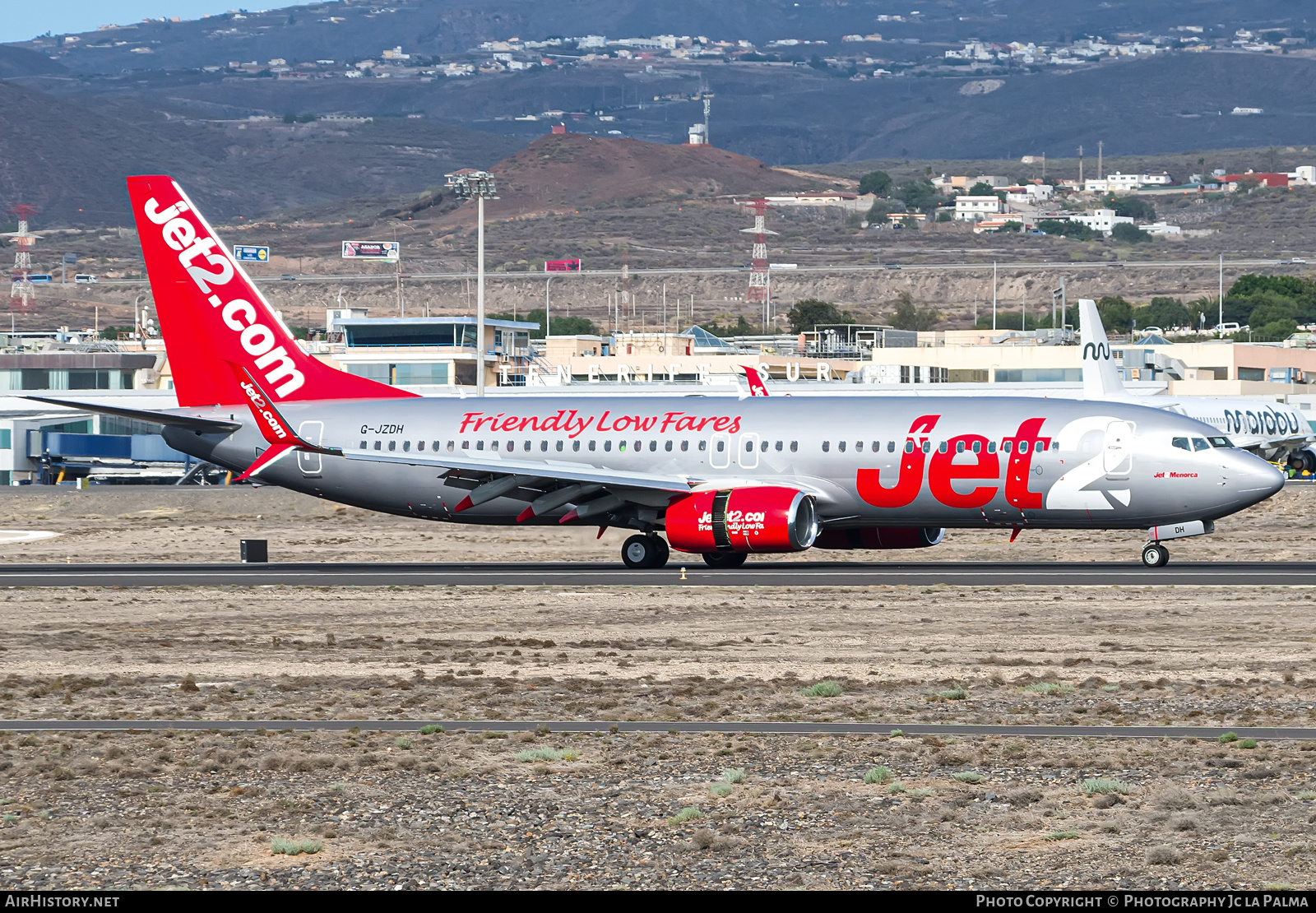 Aircraft Photo of G-JZDH | Boeing 737-8AL | Jet2 | AirHistory.net #758041