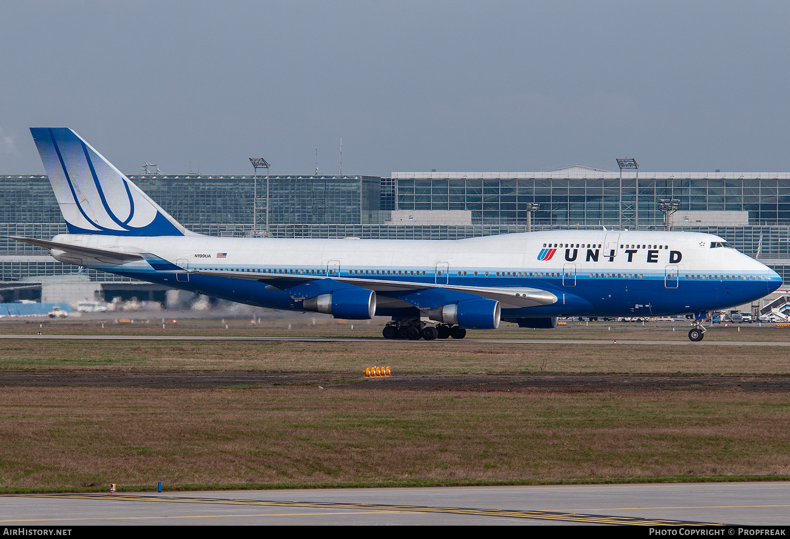 Aircraft Photo of N199UA | Boeing 747-422 | United Airlines | AirHistory.net #758252