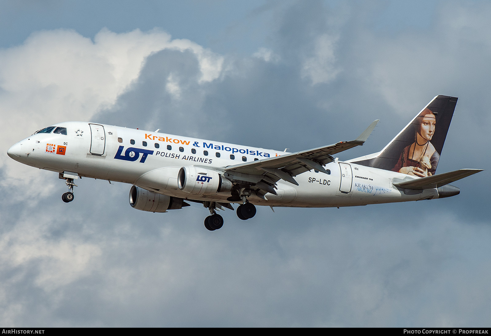 Aircraft Photo of SP-LDC | Embraer 170STD (ERJ-170-100STD) | LOT Polish Airlines - Polskie Linie Lotnicze | AirHistory.net #758280