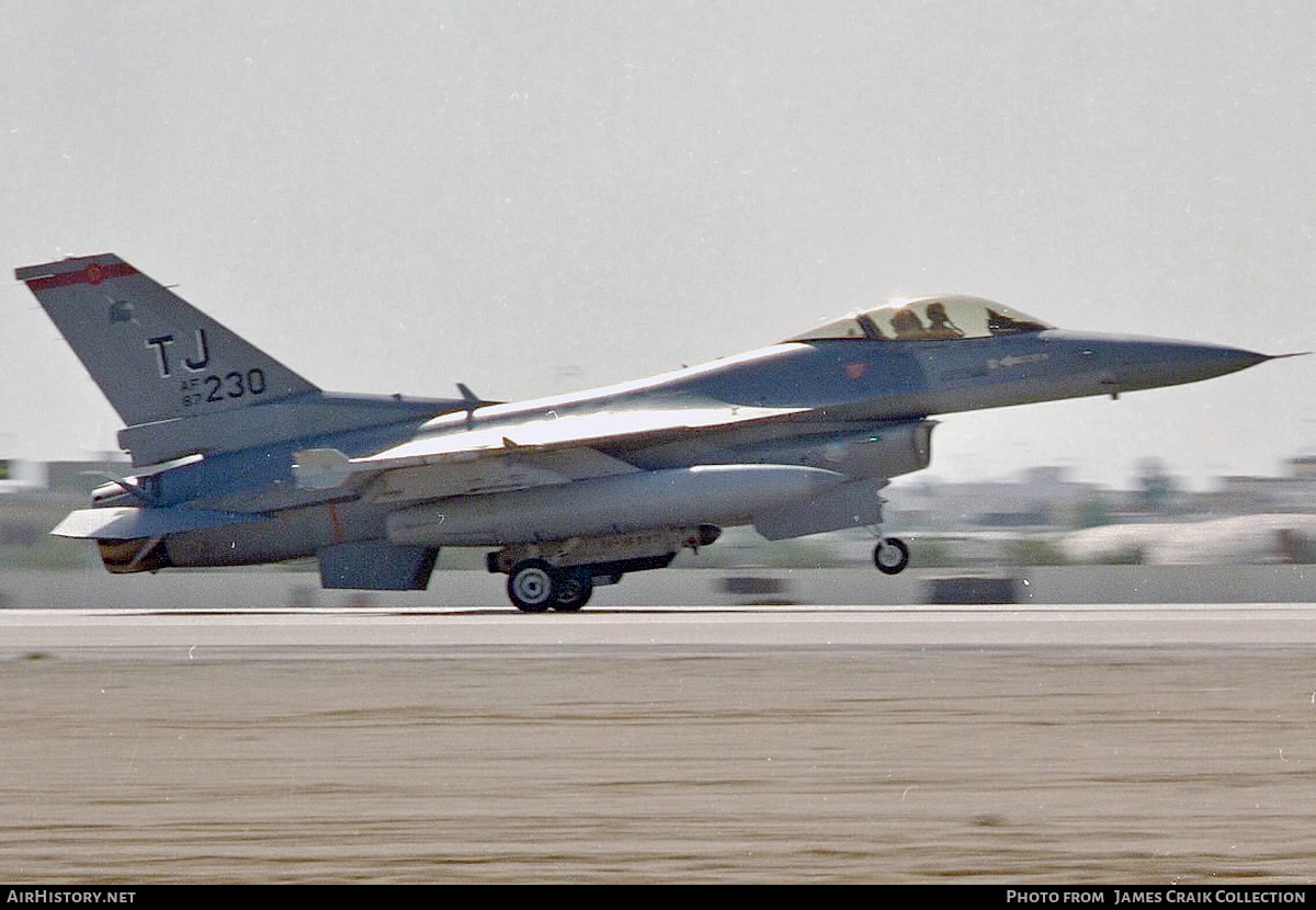 Aircraft Photo of 87-0230 | General Dynamics F-16C Fighting Falcon | USA - Air Force | AirHistory.net #758387