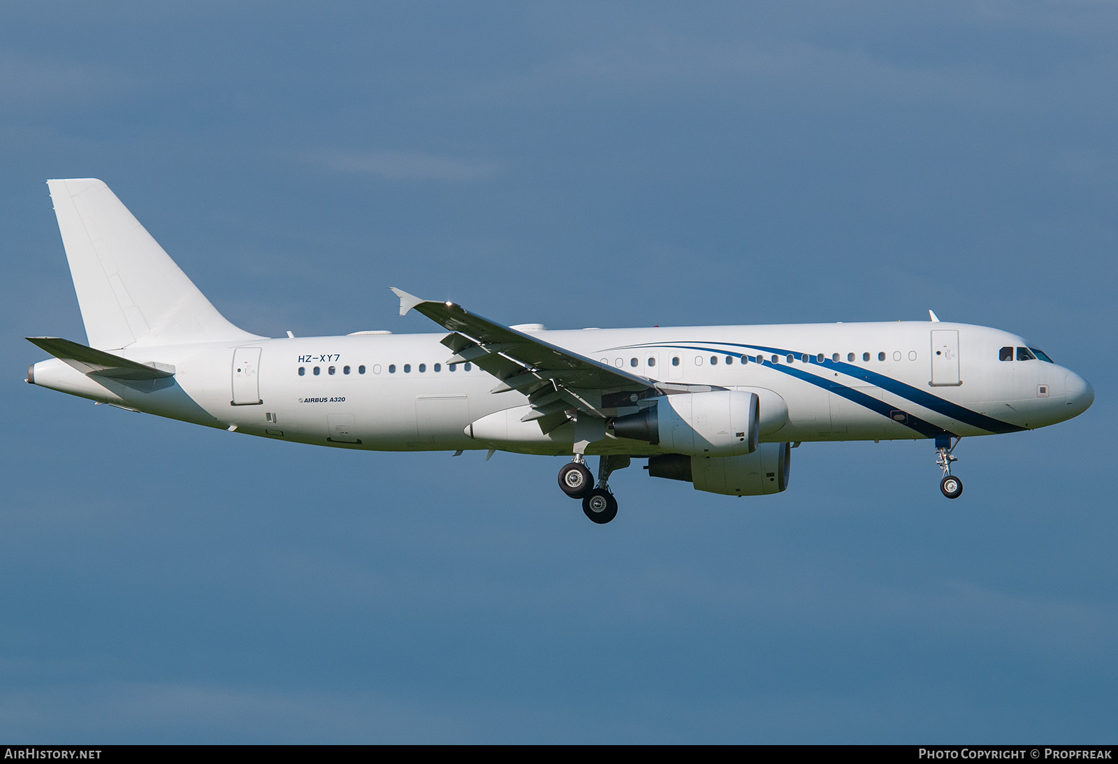 Aircraft Photo of HZ-XY7 | Airbus A320-214 | AirHistory.net #758565