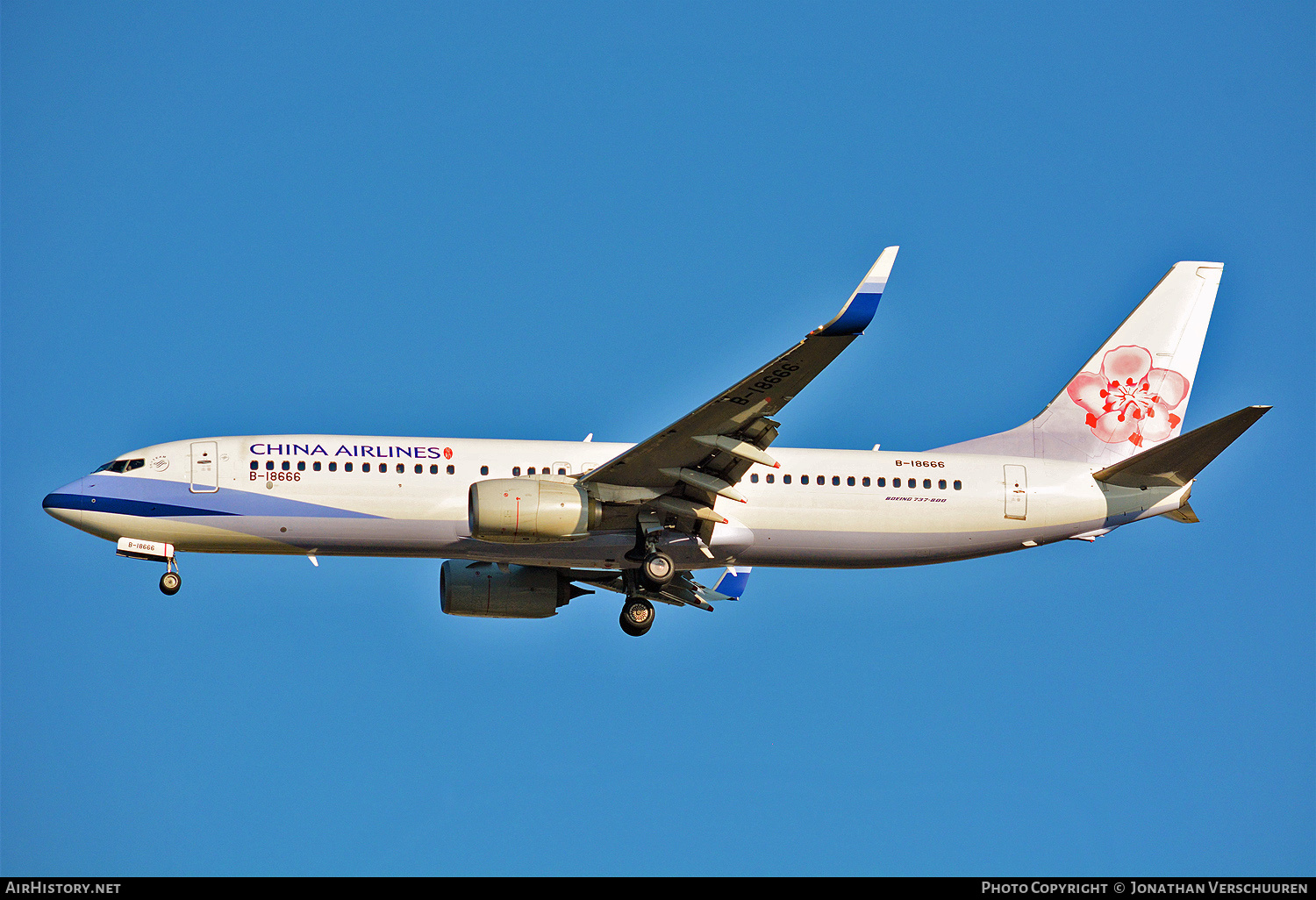 Aircraft Photo of B-18666 | Boeing 737-8AL | China Airlines | AirHistory.net #758579
