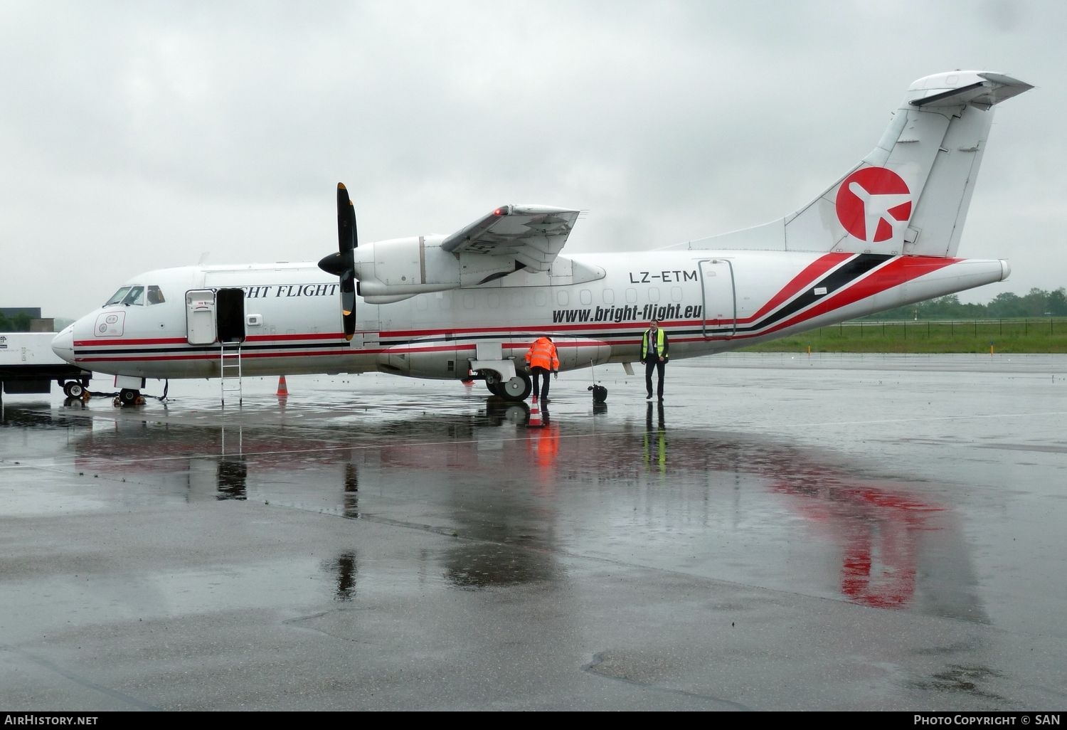 Aircraft Photo of LY-ETM | ATR ATR-42-300/F | Bright Flight | AirHistory.net #758682