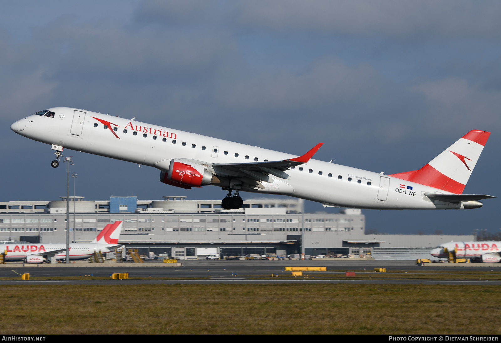 Aircraft Photo of OE-LWF | Embraer 195LR (ERJ-190-200LR) | Austrian Airlines | AirHistory.net #758687