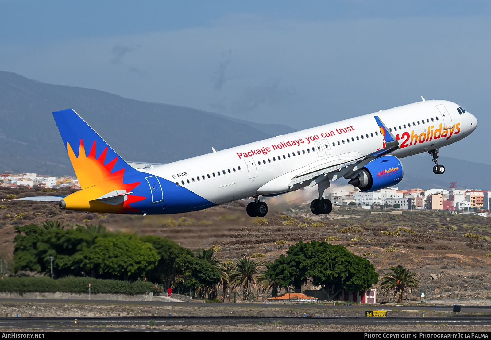 Aircraft Photo of G-SUNE | Airbus A321-251NX | Jet2 Holidays | AirHistory.net #758850