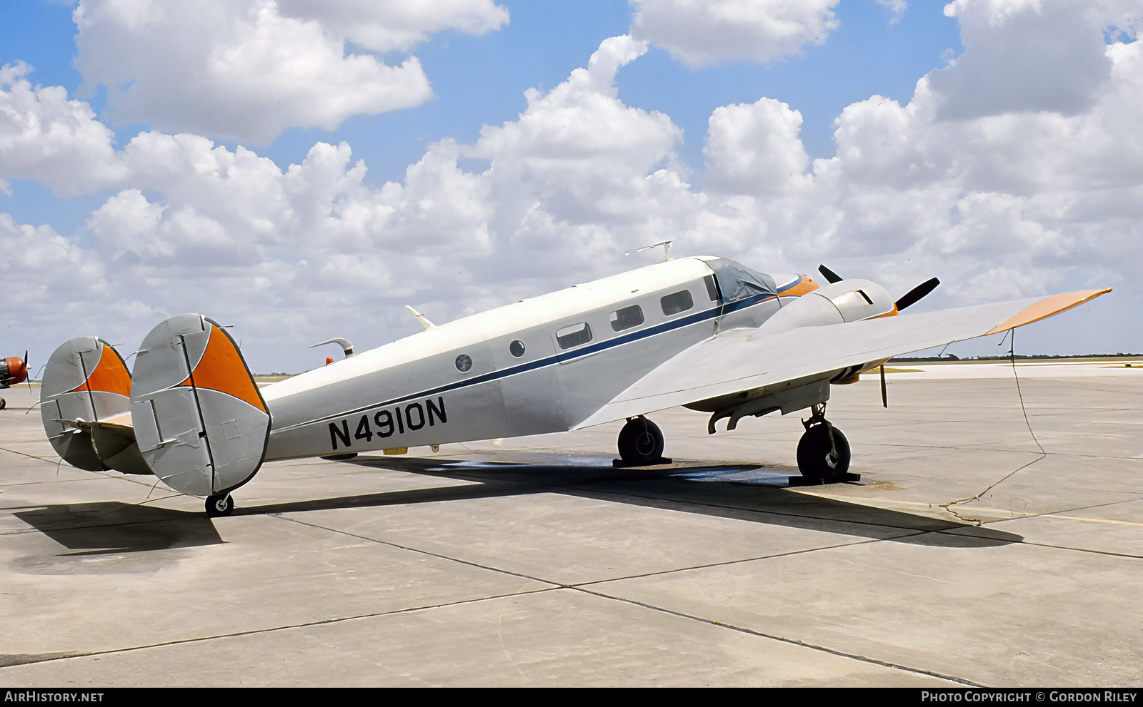 Aircraft Photo of N4910N | Beech C18S | AirHistory.net #758968