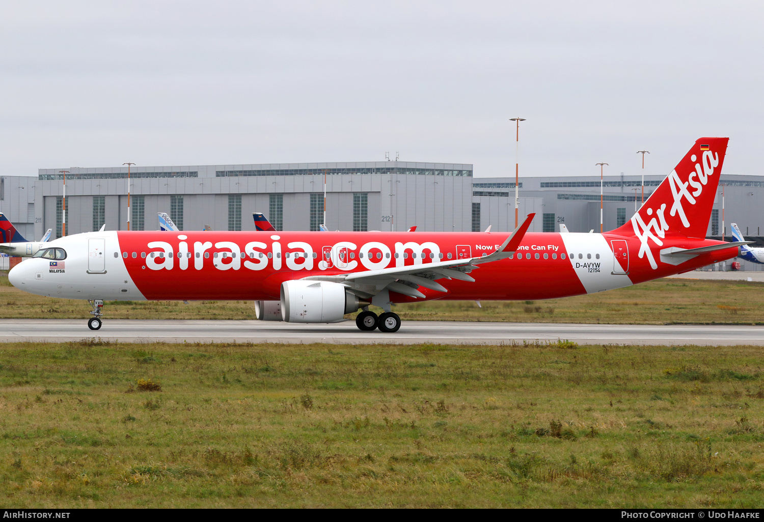 Aircraft Photo of D-AVYW / 9M-VAH | Airbus A321-271NX | AirAsia | AirHistory.net #758972