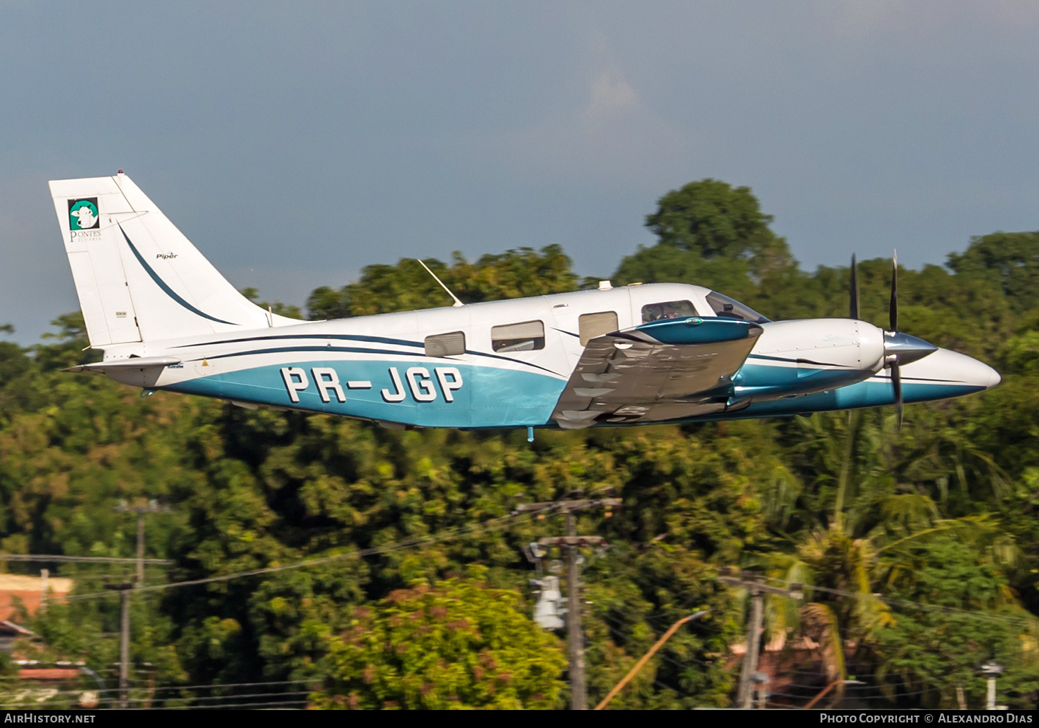 Aircraft Photo of PR-JGP | Piper PA-34-220T Seneca V | AirHistory.net #759319