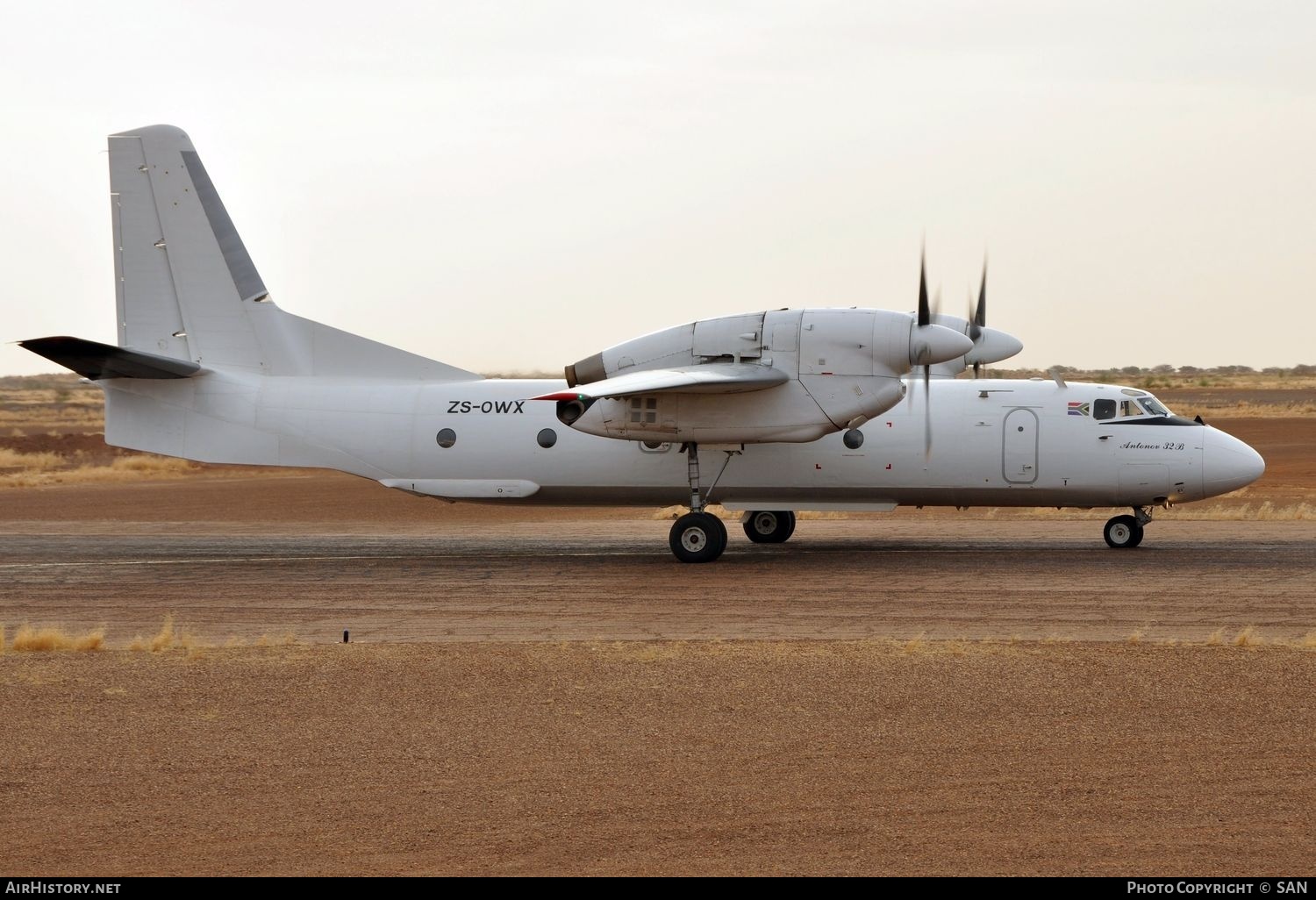 Aircraft Photo of ZS-OWX | Antonov An-32B | AirHistory.net #759430
