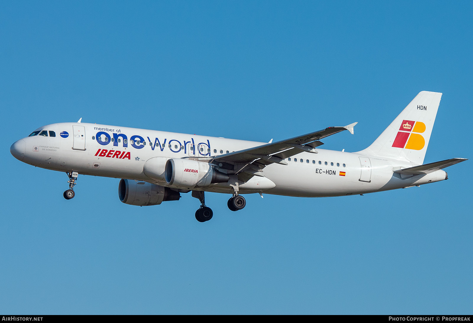 Aircraft Photo of EC-HDN | Airbus A320-214 | Iberia | AirHistory.net #759657