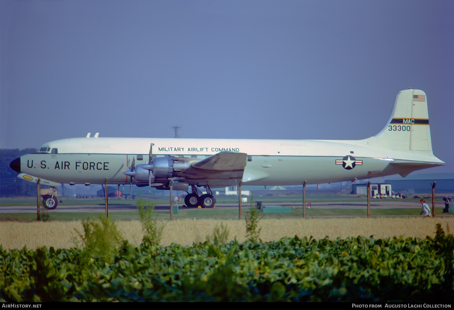 Aircraft Photo of 53-3300 / 33300 | Douglas VC-118A Liftmaster | USA - Air Force | AirHistory.net #759830