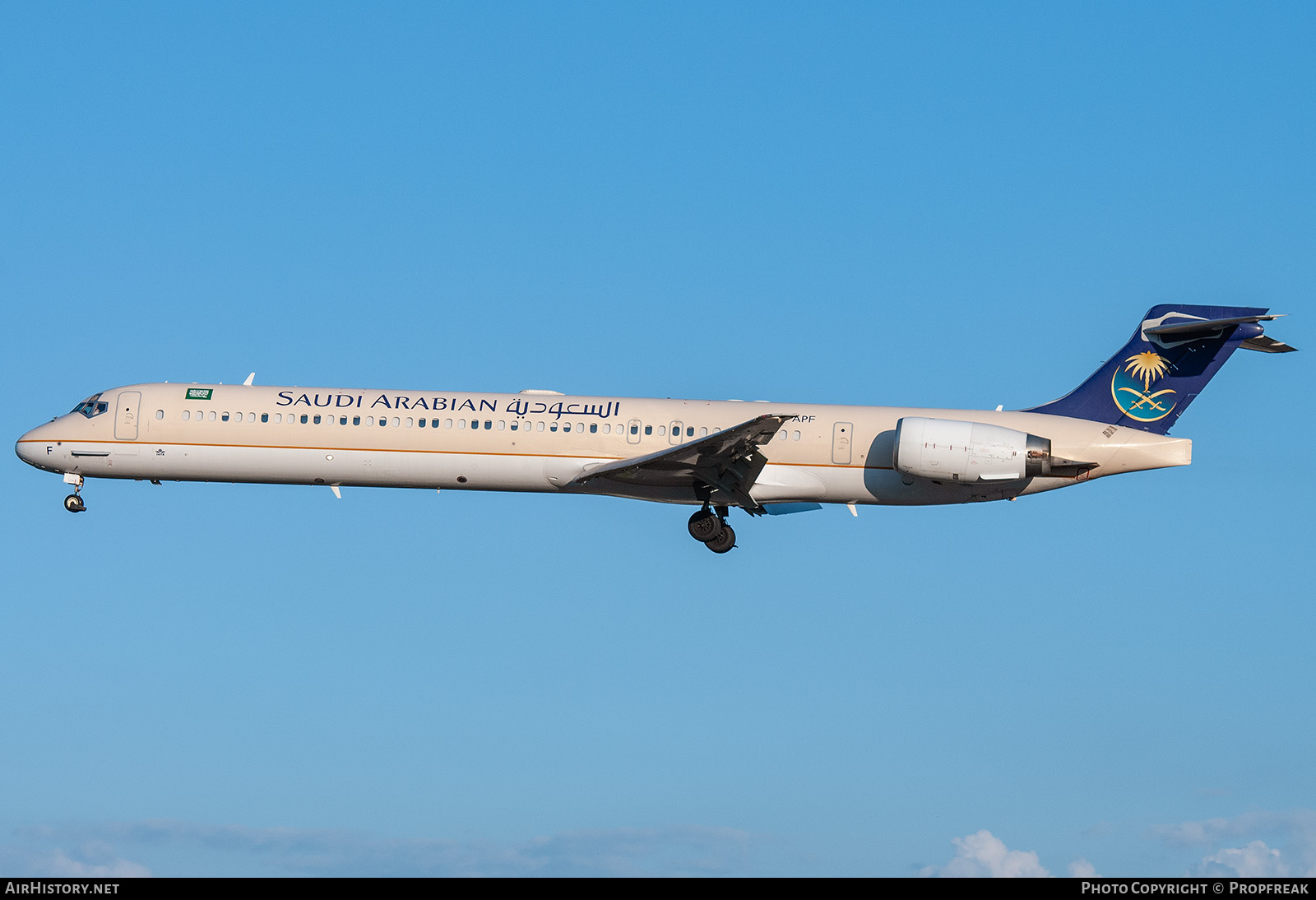 Aircraft Photo of HZ-APF | McDonnell Douglas MD-90-30 | Saudi Arabian Airlines | AirHistory.net #759907
