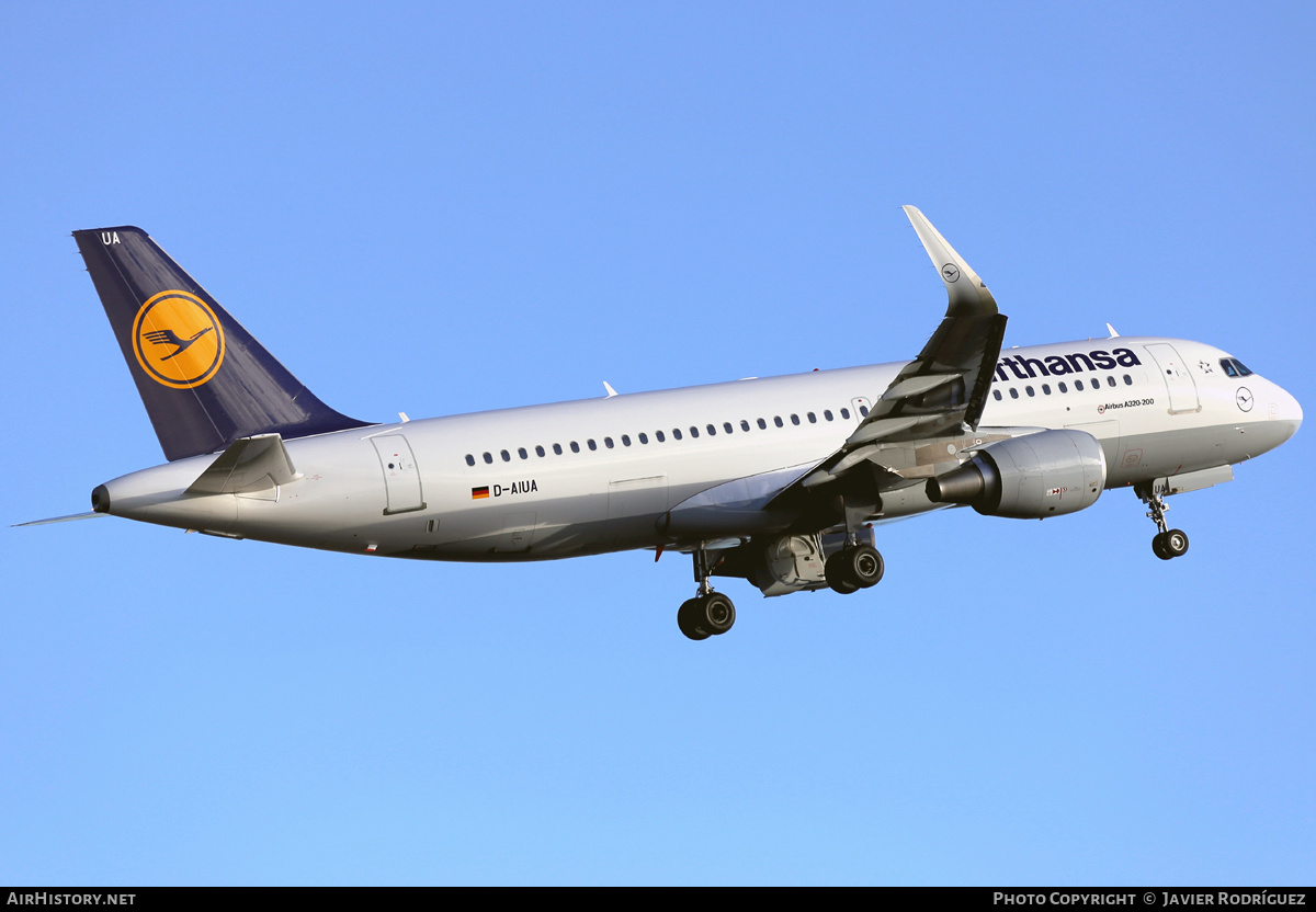 Aircraft Photo of D-AIUA | Airbus A320-214 | Lufthansa | AirHistory.net #759960