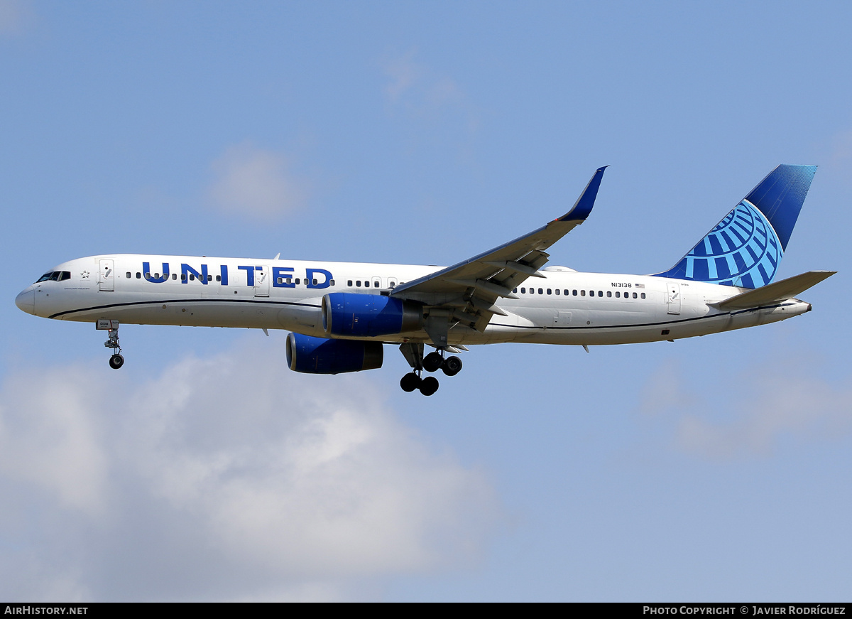 Aircraft Photo of N13138 | Boeing 757-224 | United Airlines | AirHistory.net #759963
