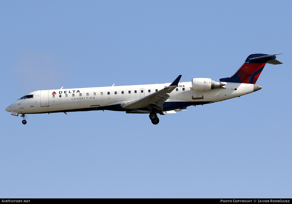 Aircraft Photo of N641CA | Bombardier CRJ-701ER (CL-600-2C10) | Delta Connection | AirHistory.net #759976