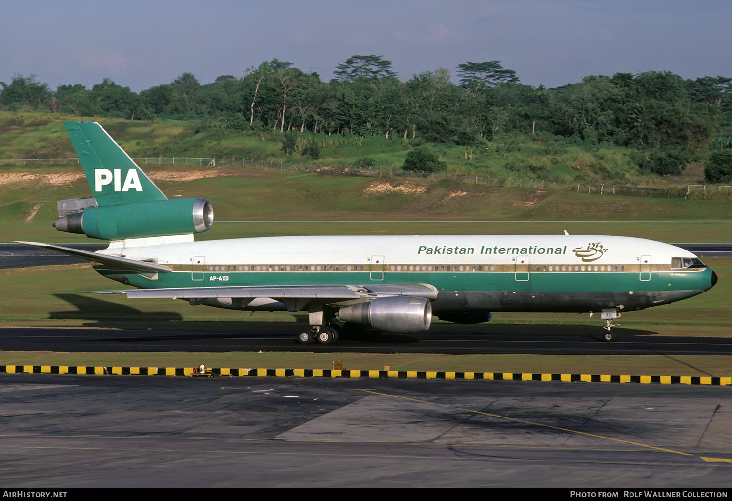 Aircraft Photo of AP-AXD | McDonnell Douglas DC-10-30 | Pakistan International Airlines - PIA | AirHistory.net #760099