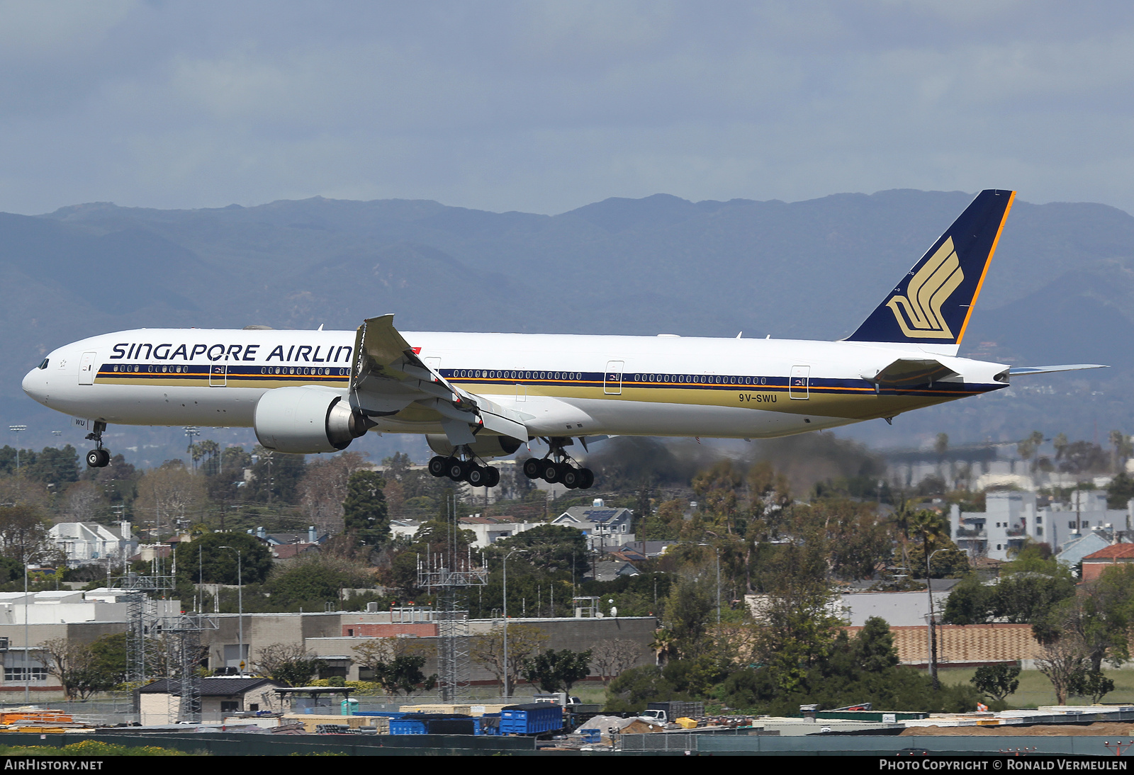 Aircraft Photo of 9V-SWU | Boeing 777-312/ER | Singapore Airlines | AirHistory.net #760193