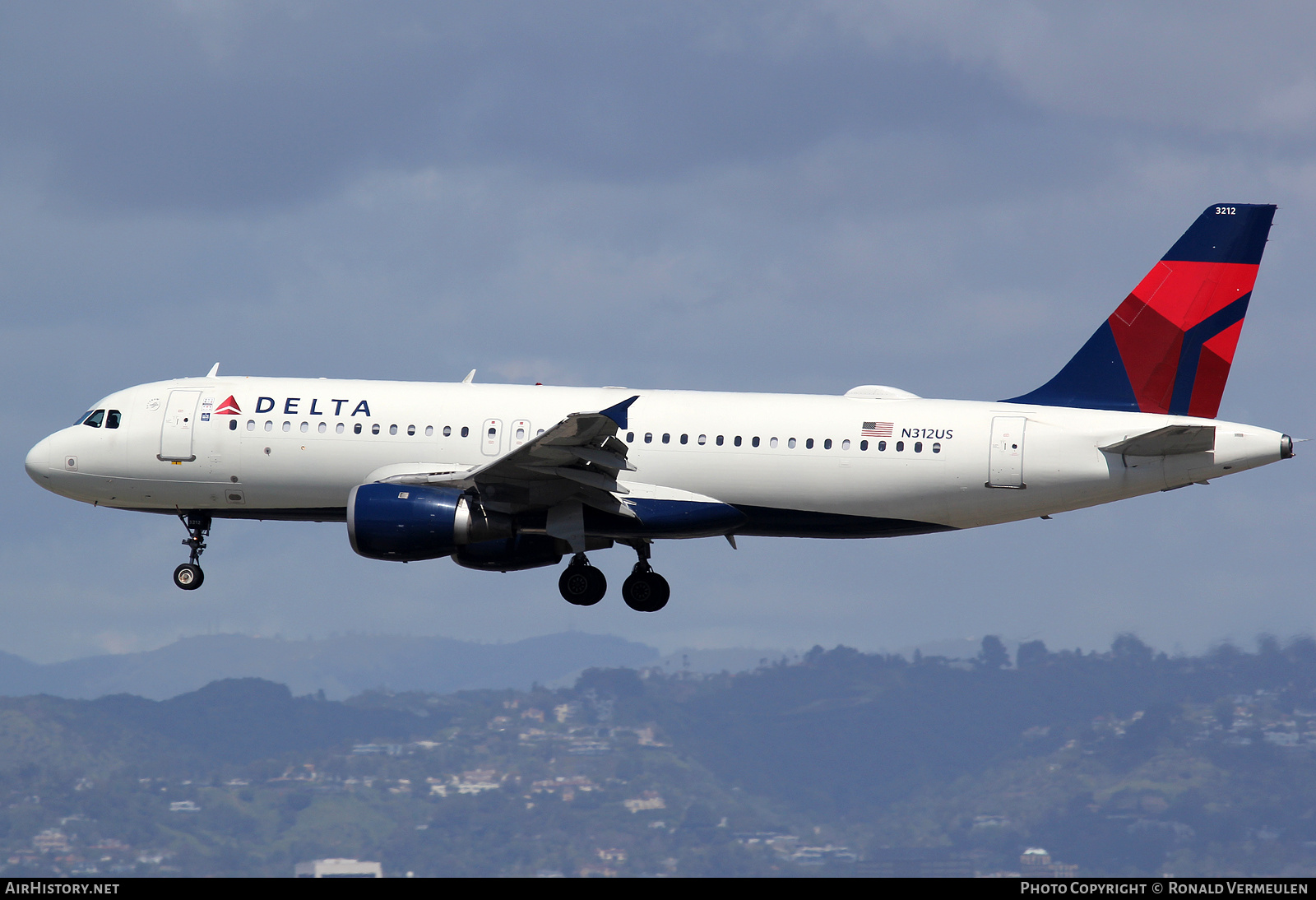 Aircraft Photo of N312US | Airbus A320-211 | Delta Air Lines | AirHistory.net #760198