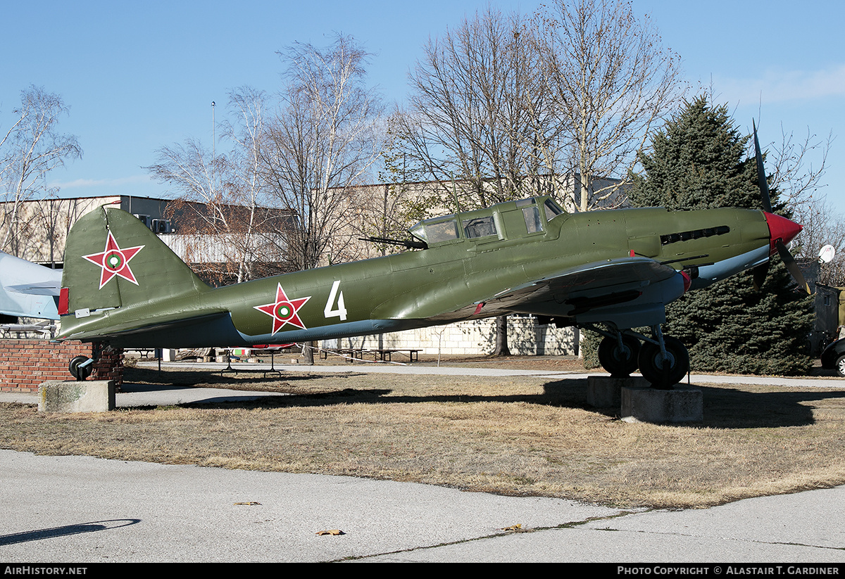 Aircraft Photo of 4 | Ilyushin Il-2M3 Shturmovik | Bulgaria - Air Force | AirHistory.net #760359