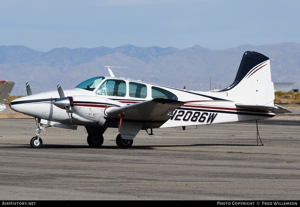 Aircraft Photo of N2086W | Beech D95A Travel Air | AirHistory.net #760395