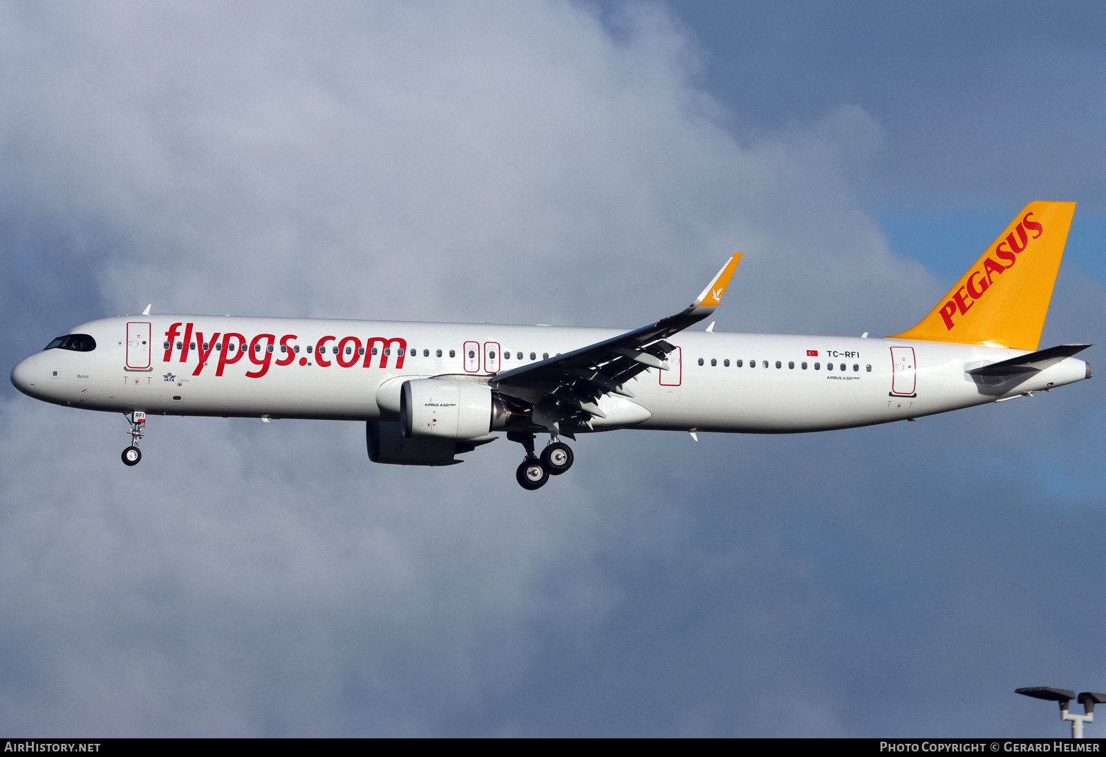 Aircraft Photo of TC-RFI | Airbus A321-251NX | Pegasus Airlines | AirHistory.net #760416