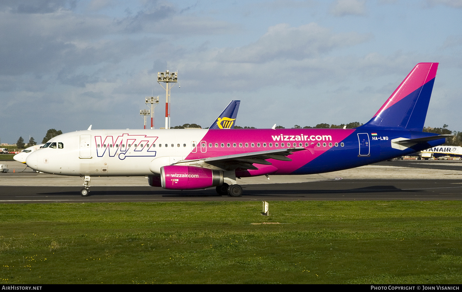 Aircraft Photo of HA-LWQ | Airbus A320-232 | Wizz Air | AirHistory.net #760427