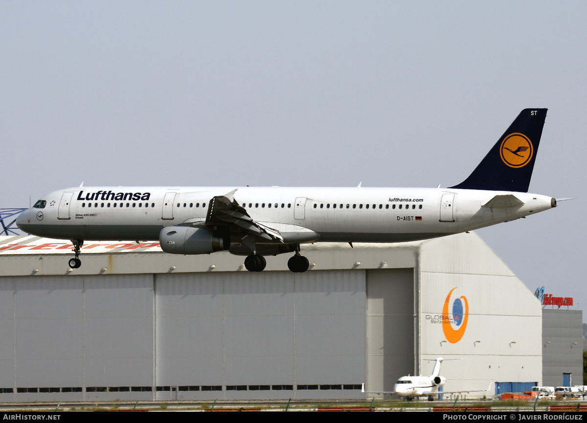 Aircraft Photo of D-AIST | Airbus A321-231 | Lufthansa | AirHistory.net #760504