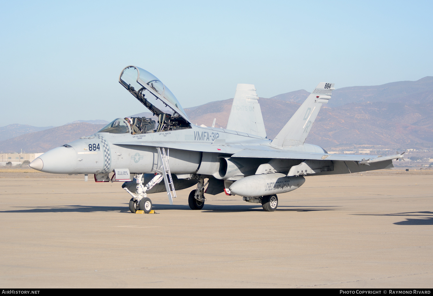 Aircraft Photo of 164884 | McDonnell Douglas F/A-18D Hornet | USA - Marines | AirHistory.net #760558