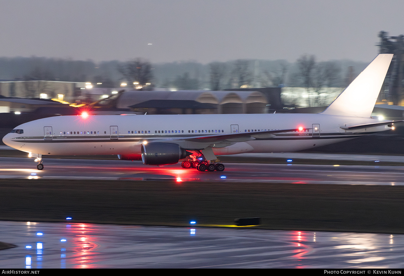 Aircraft Photo of N860DA | Boeing 777-232/ER | AirHistory.net #760591