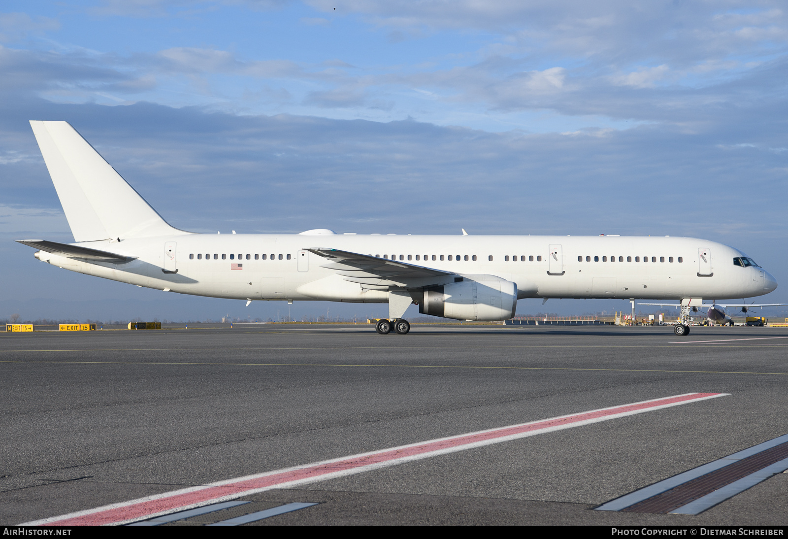Aircraft Photo of 00-9001 / 09001 | Boeing C-32B (757-23A) | USA - Air Force | AirHistory.net #760751