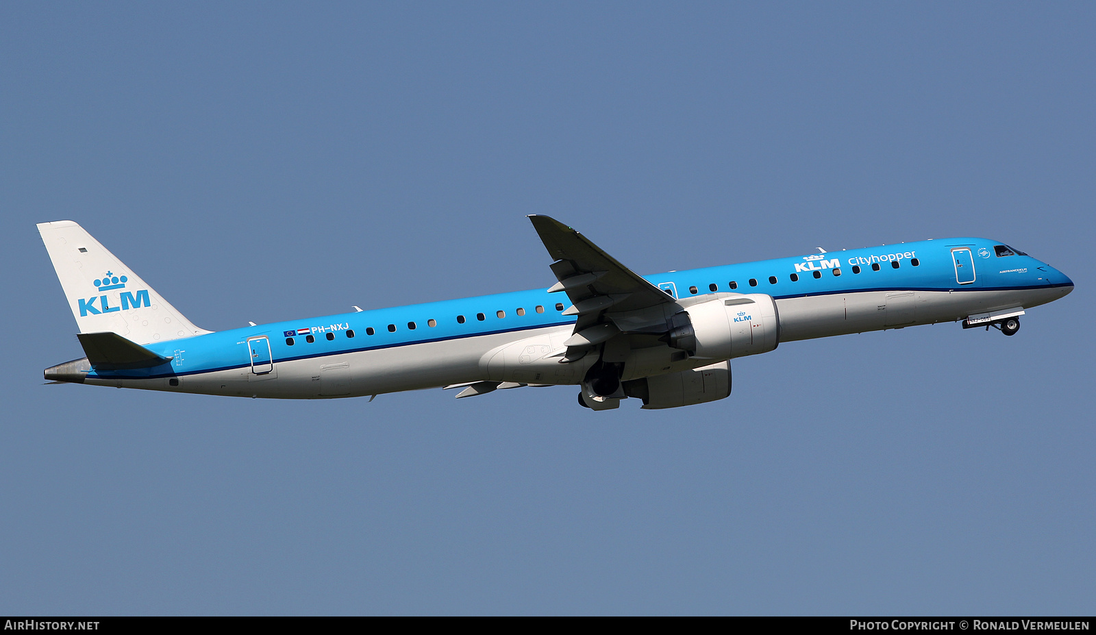 Aircraft Photo of PH-NXJ | Embraer 195-E2 (ERJ-190-400) | KLM Cityhopper | AirHistory.net #760761
