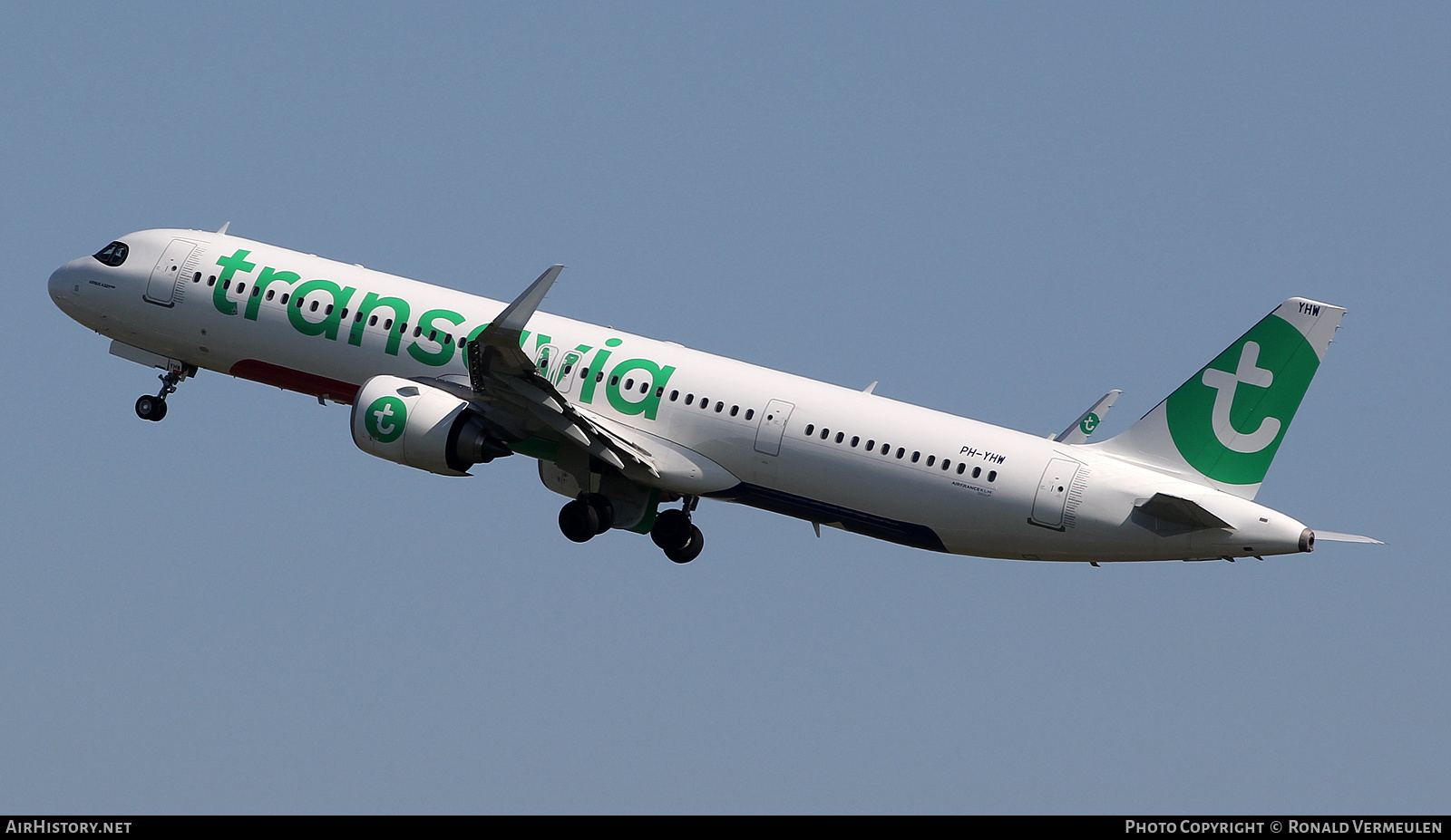 Aircraft Photo of PH-YHW | Airbus A321-251NX | Transavia | AirHistory.net #760824