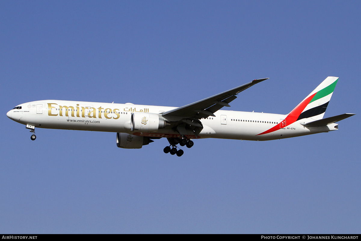 Aircraft Photo of A6-EPA | Boeing 777-31H/ER | Emirates | AirHistory.net #761090