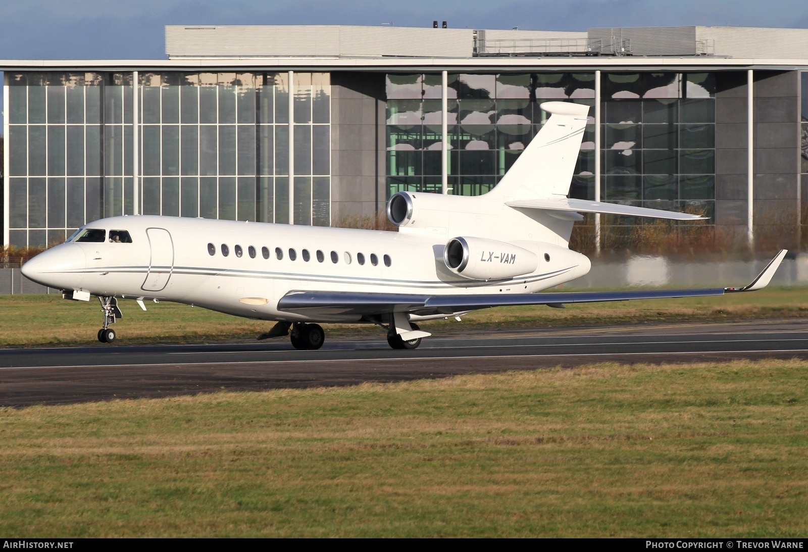 Aircraft Photo of LX-VAM | Dassault Falcon 7X | AirHistory.net #761201