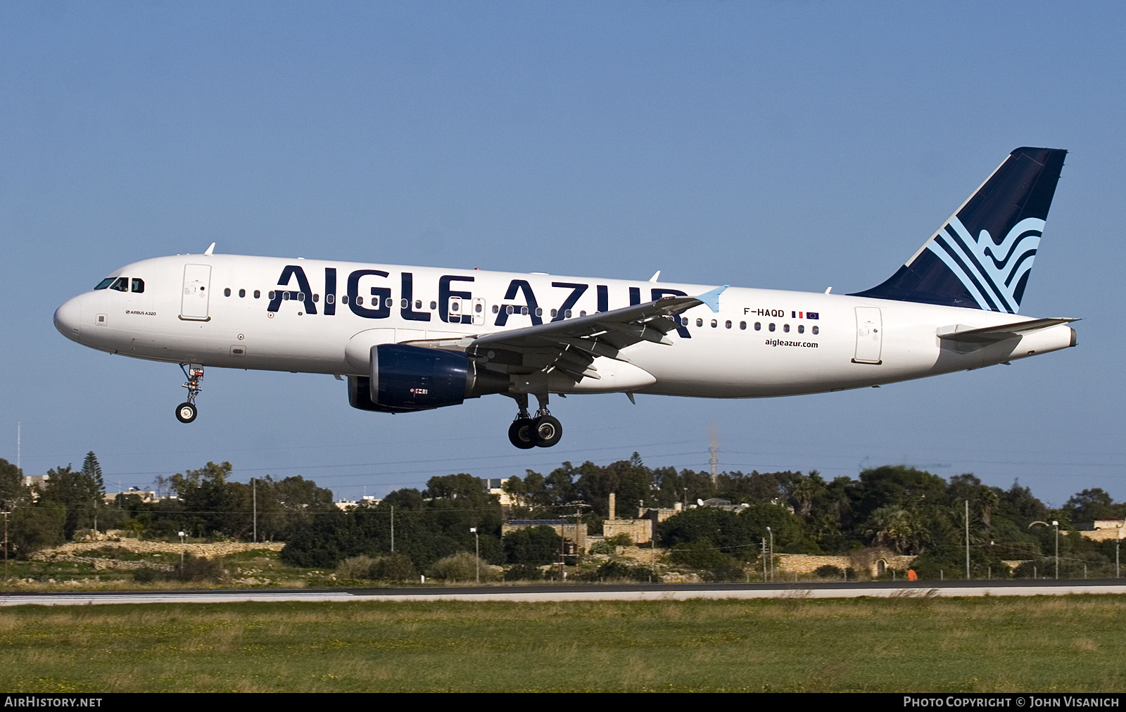 Aircraft Photo of F-HAQD | Airbus A320-214 | Aigle Azur | AirHistory.net #761348