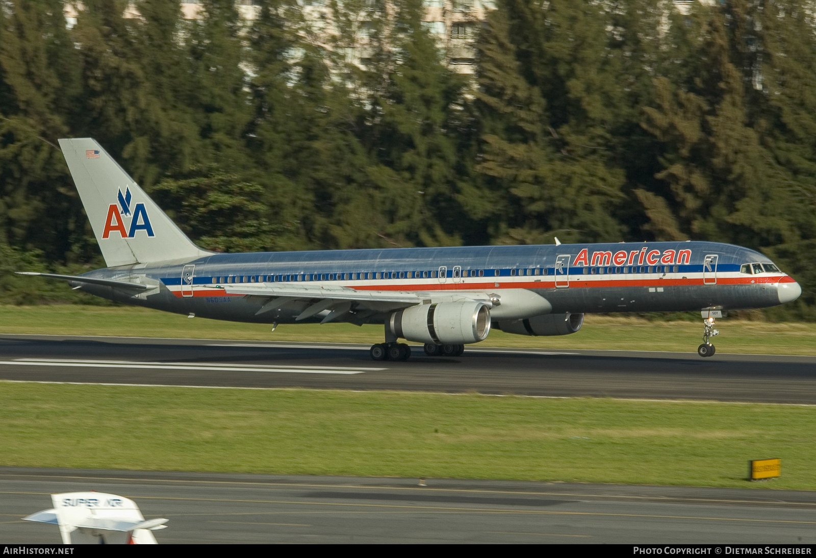 Aircraft Photo of N605AA | Boeing 757-223 | American Airlines | AirHistory.net #761411